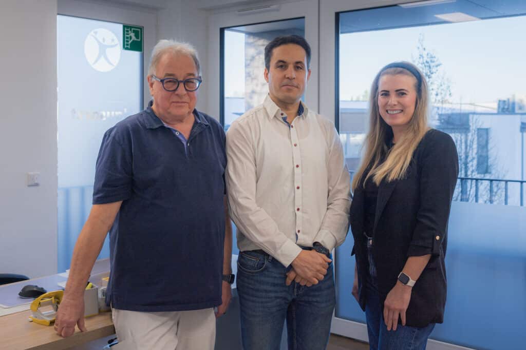 Hier wird Zukunft gemacht (v. l.) Dr. Guido Heidrich-Meisner und Dr. Joubair Mokaram mit „Zukunftsmacherin“ Janna Päschke